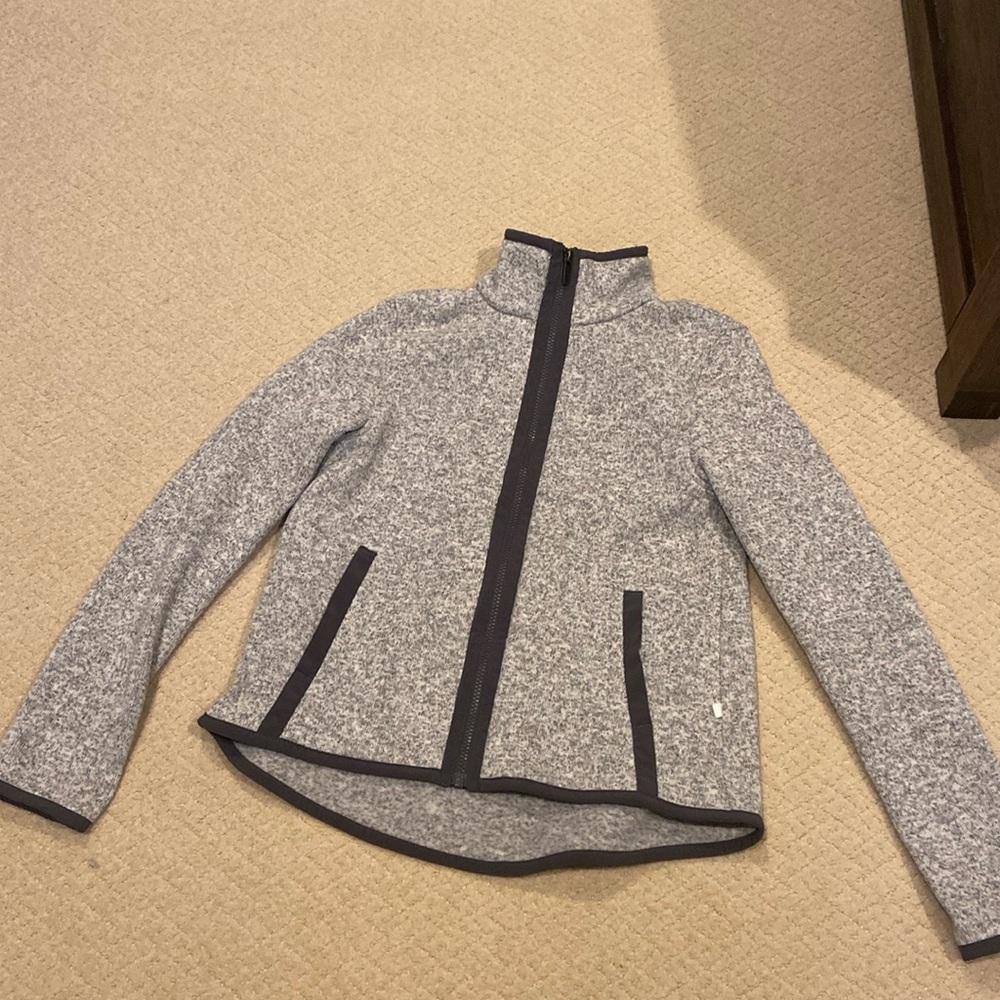 Lululemon warm jacket in gray size 2